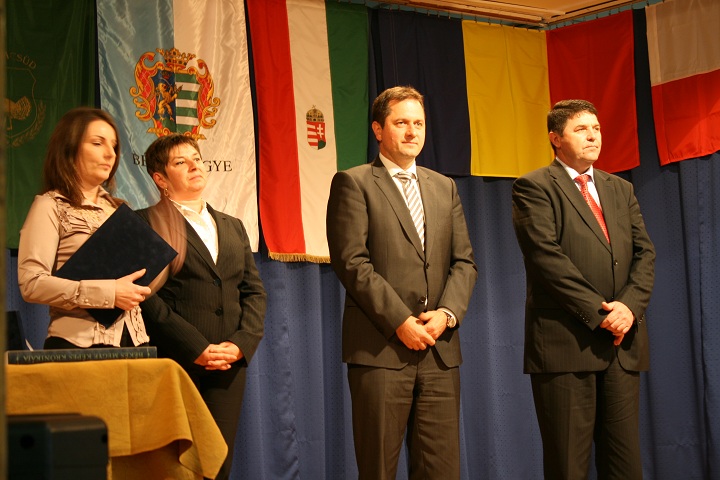 Farkas Zoltán, a Békés Megyei Önkormányzat Közgyűlésének elnöke, és Dankó Béla országgyűlési képviselő úr 